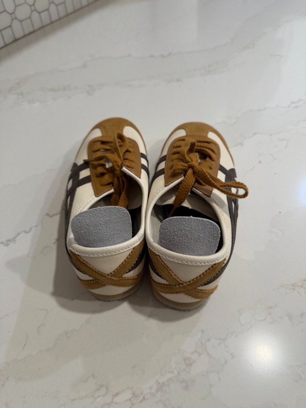 Onitsuka Tiger Mexico 66 | Cream / Licorice Brown | Size 7 - Picture 4 of 6